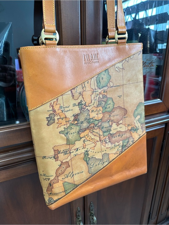 Alviero Martini Handbags - Alviero Martini Map-Print Messenger Bag in Tan and Green